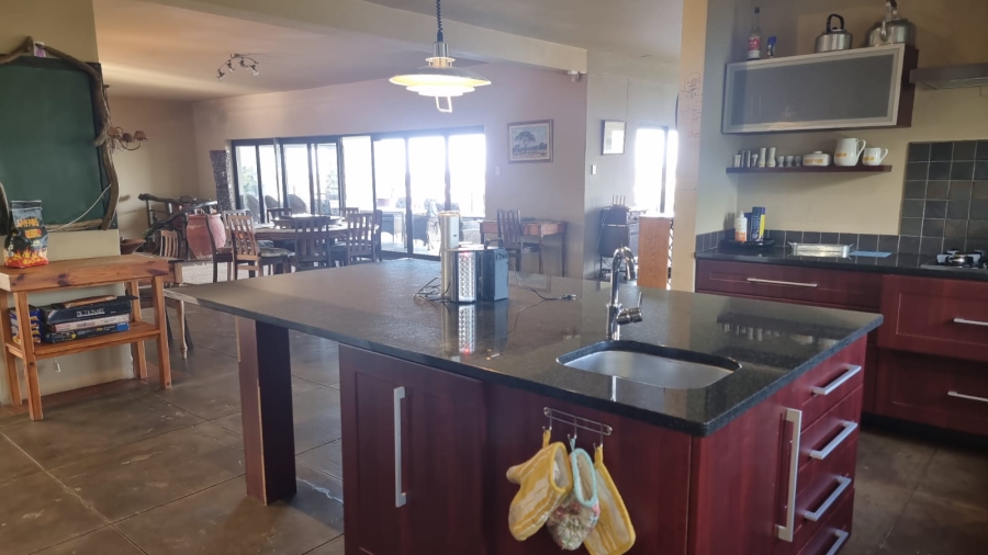 6 Bedroom Property for Sale in Merryhill Eastern Cape